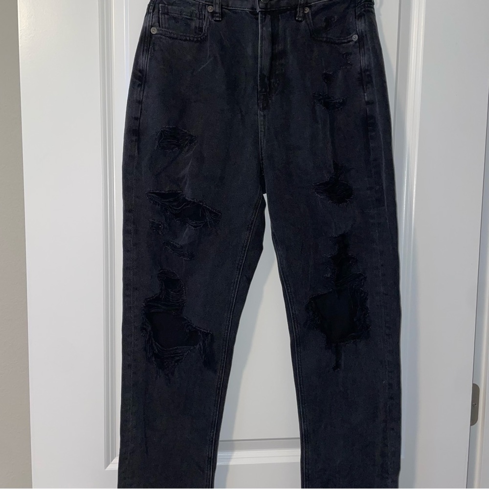 American eagle ripped black mom jean